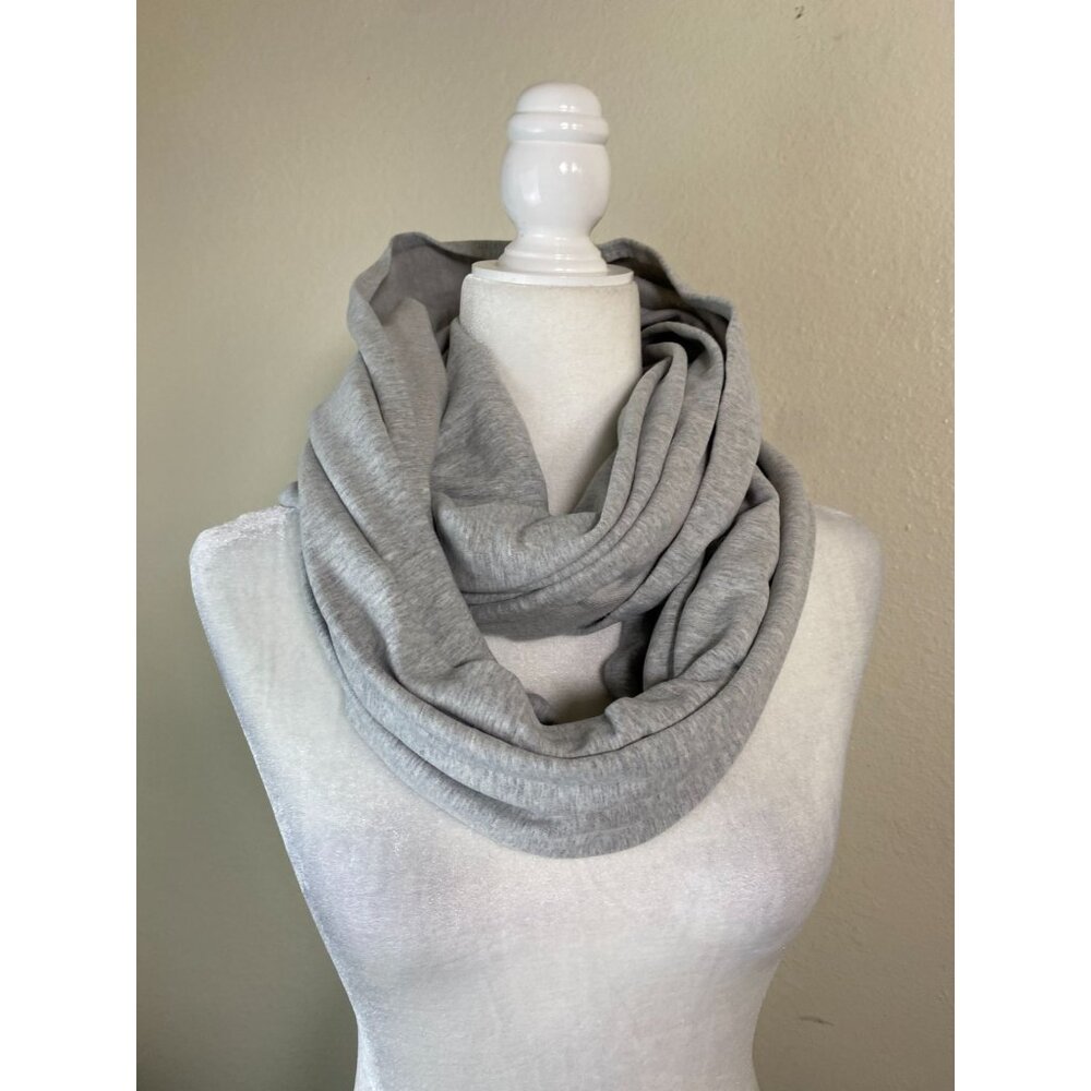 Women Lululemon Sanp Infinity Scarf Gray Convertible Wrap‎ Size OS
